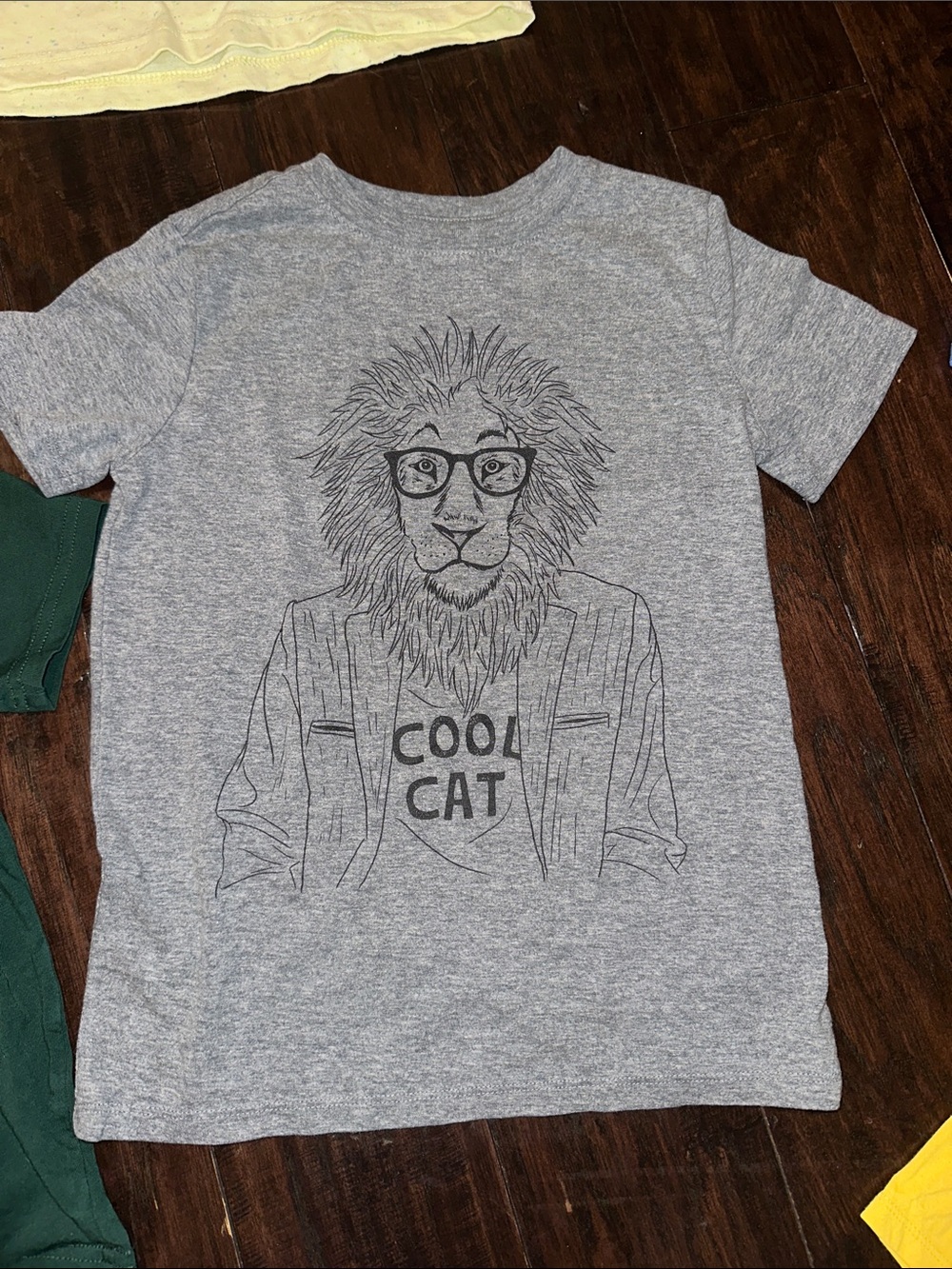 Grey 'Cool Cat' Lion Graphic Tee Cat & Jack 5/$25 bundle sale size 6-7
